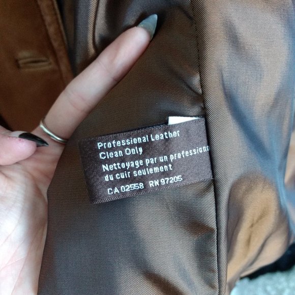 Vintage Danier Leather Women's Autumn Coat - Picture 5 of 7